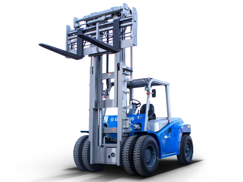 Clark 10.0T Stage V diesel | Duplex 3000 mm | deplasare laterală hidraulică | reglare hidraulică a poziției furcilor | furci de 1220 mm